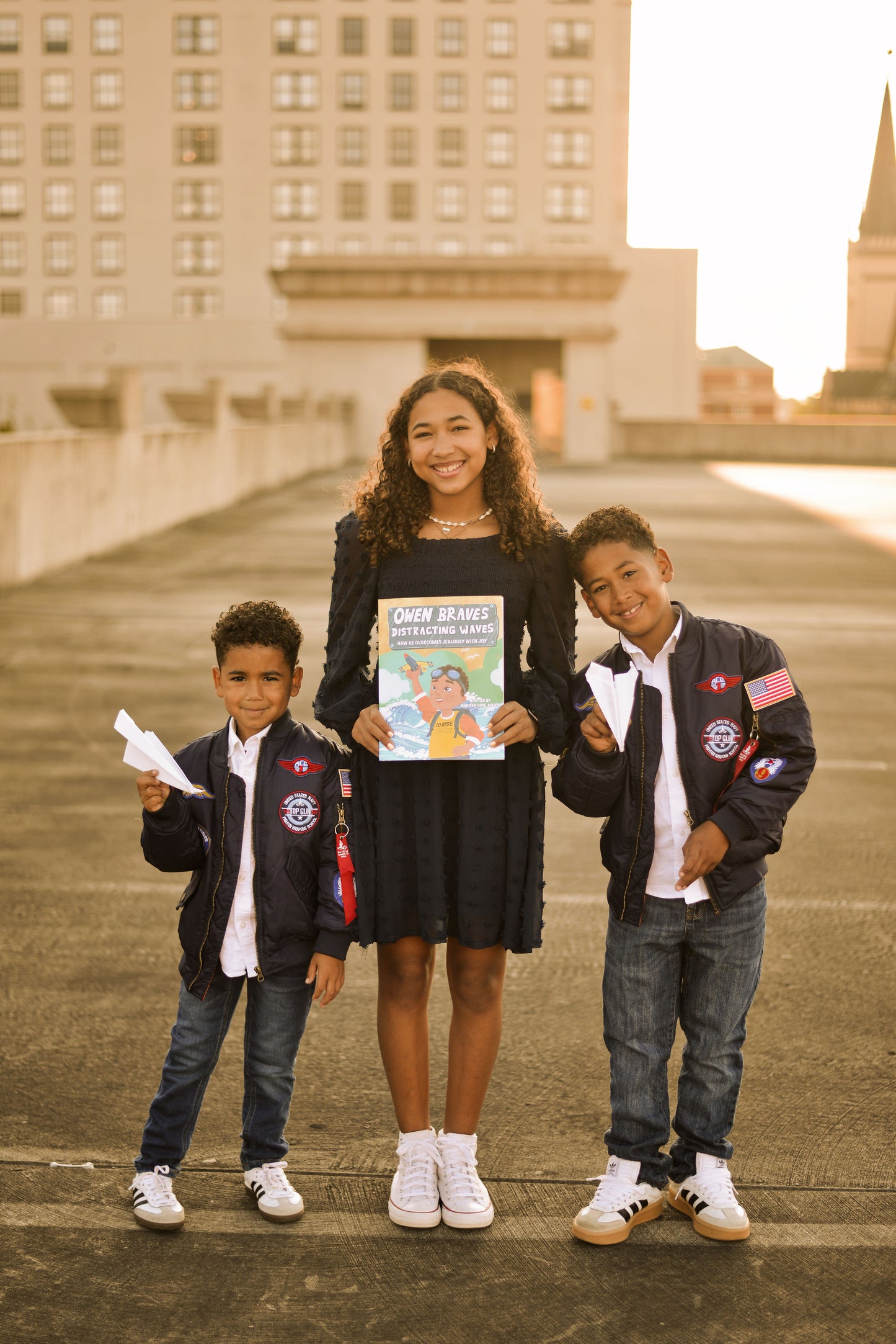 Owen Braves Distracting  Waves: How He Overcomes Jealousy with Joy (Paperback)