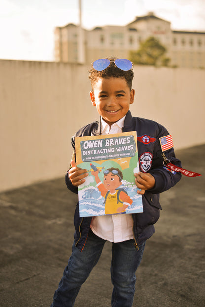 Owen Braves Distracting  Waves: How He Overcomes Jealousy with Joy (Paperback)